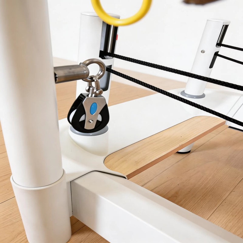 White Pilates Reformer Bed Cor - Pilates Yoga Loft recension och pris