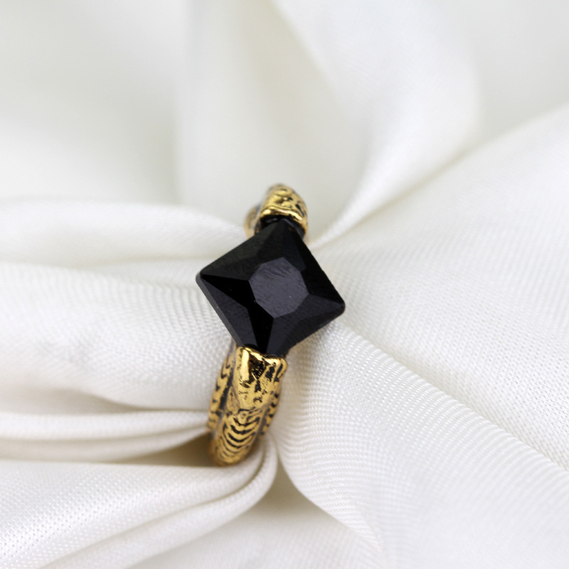 Vintage Horcrux Style Ring wit - Pilates Ring Magic recension och pris